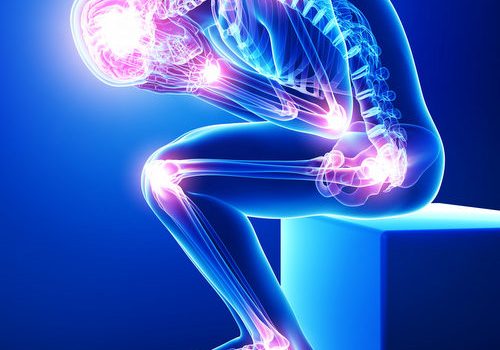 Mensch mit starken Schmerzen